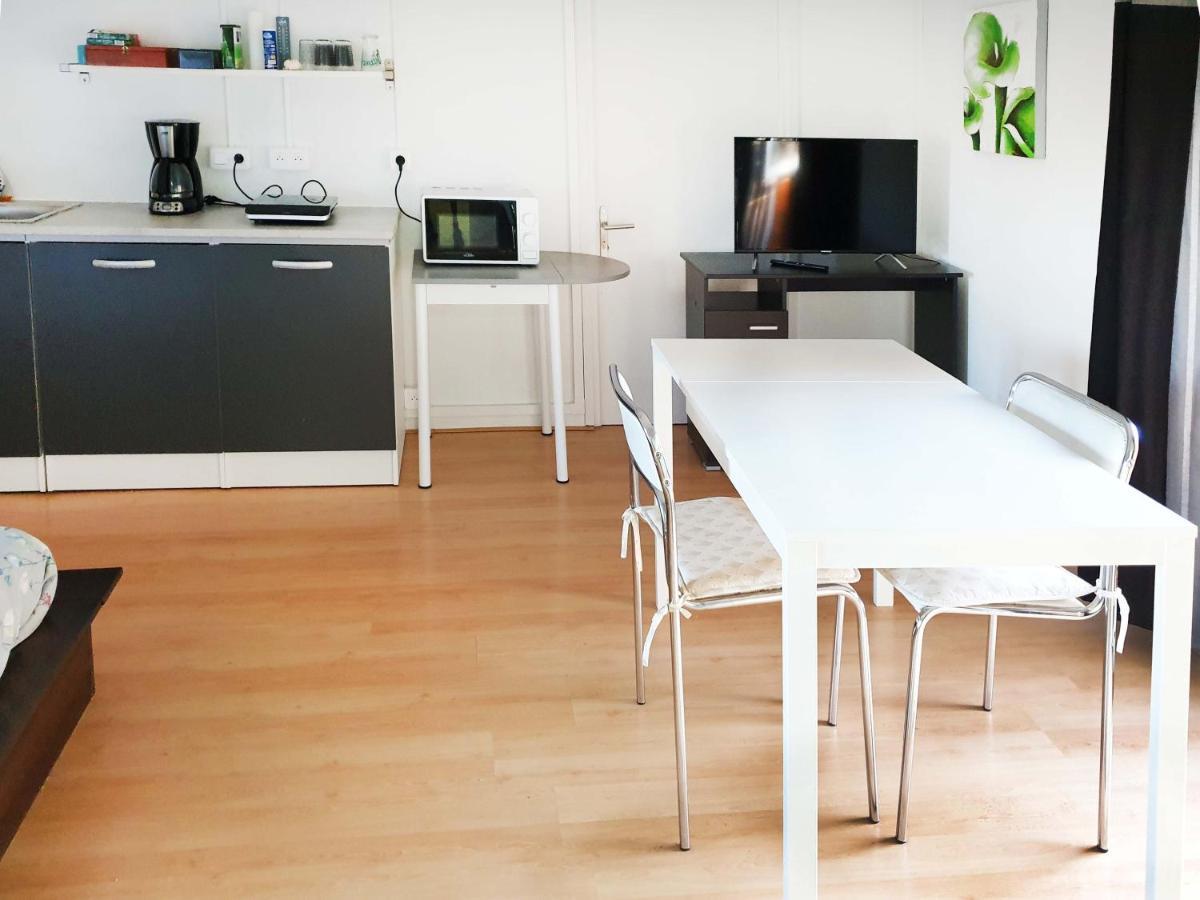 Studio, Chambres, Appartement, Gite Vendegies-sur-Ecaillon Экстерьер фото