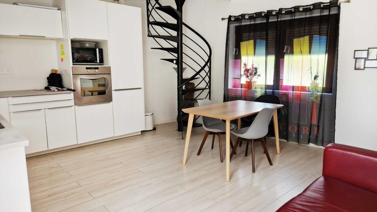 Studio, Chambres, Appartement, Gite Vendegies-sur-Ecaillon Экстерьер фото